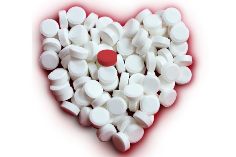 Aspirine zou hartfalen moeten voorkomen, maar veroorzaakt het juist