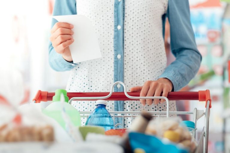 Oudere vrouwen verliezen meer gewicht met het Paleodieet